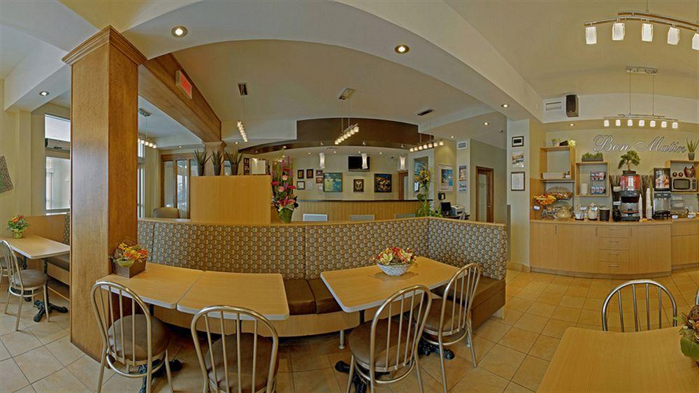 Comfort Inn & Suites Сен-Жером Экстерьер фото
