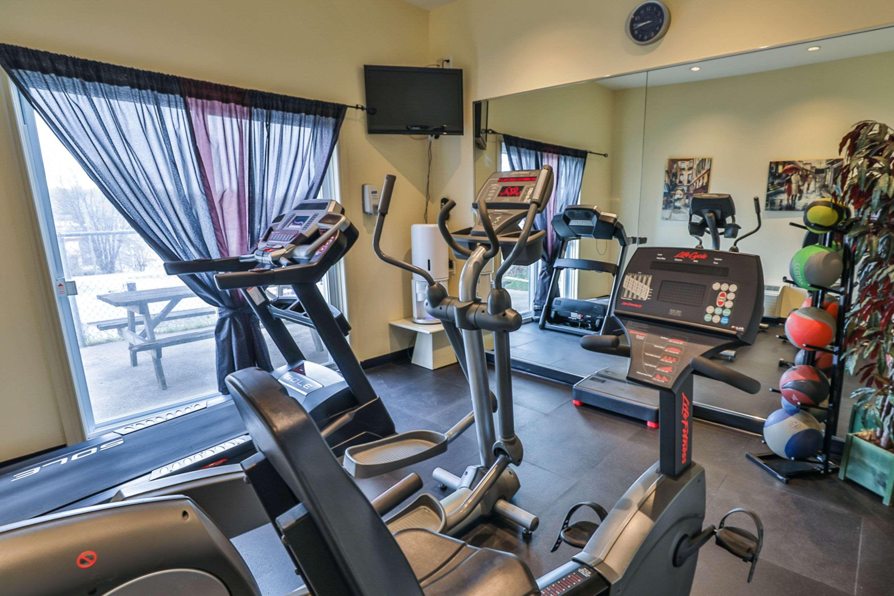 Comfort Inn & Suites Сен-Жером Экстерьер фото