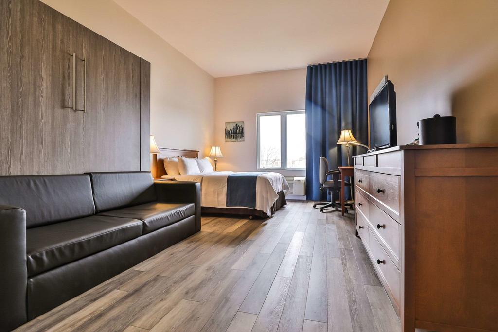 Comfort Inn & Suites Сен-Жером Экстерьер фото