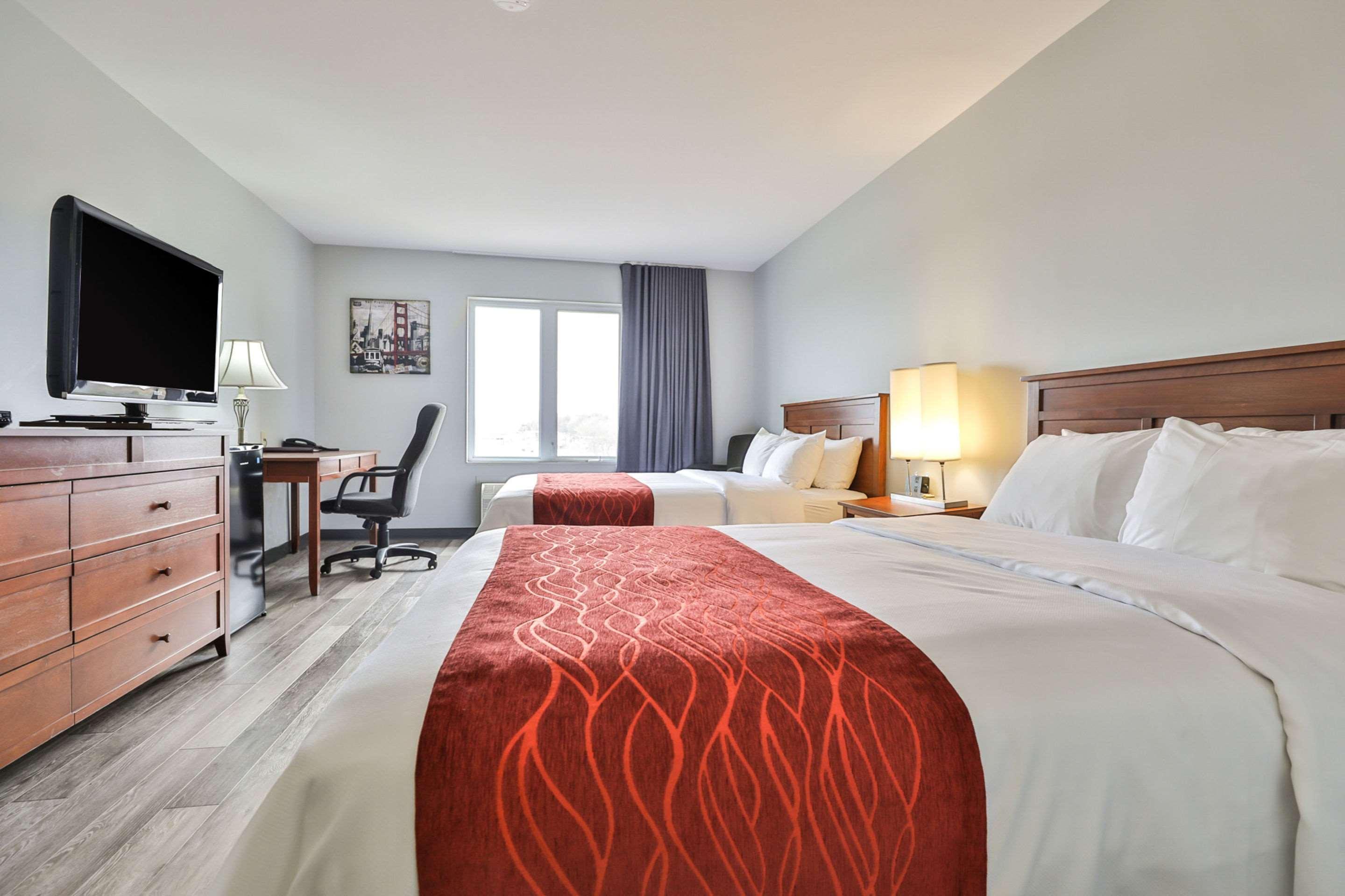 Comfort Inn & Suites Сен-Жером Экстерьер фото