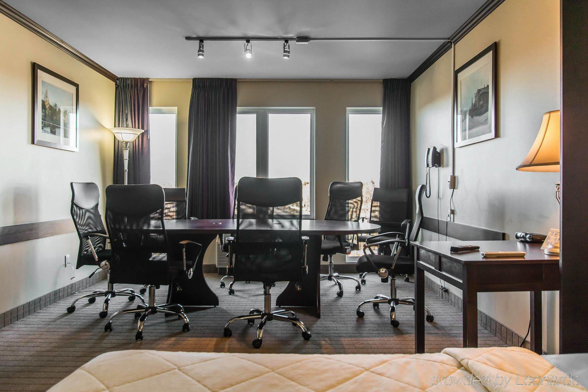 Comfort Inn & Suites Сен-Жером Экстерьер фото