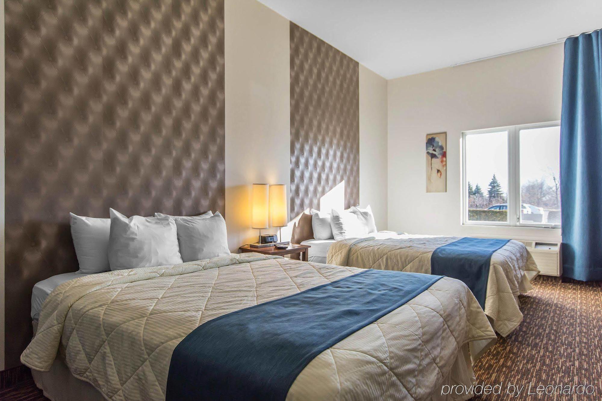Comfort Inn & Suites Сен-Жером Экстерьер фото