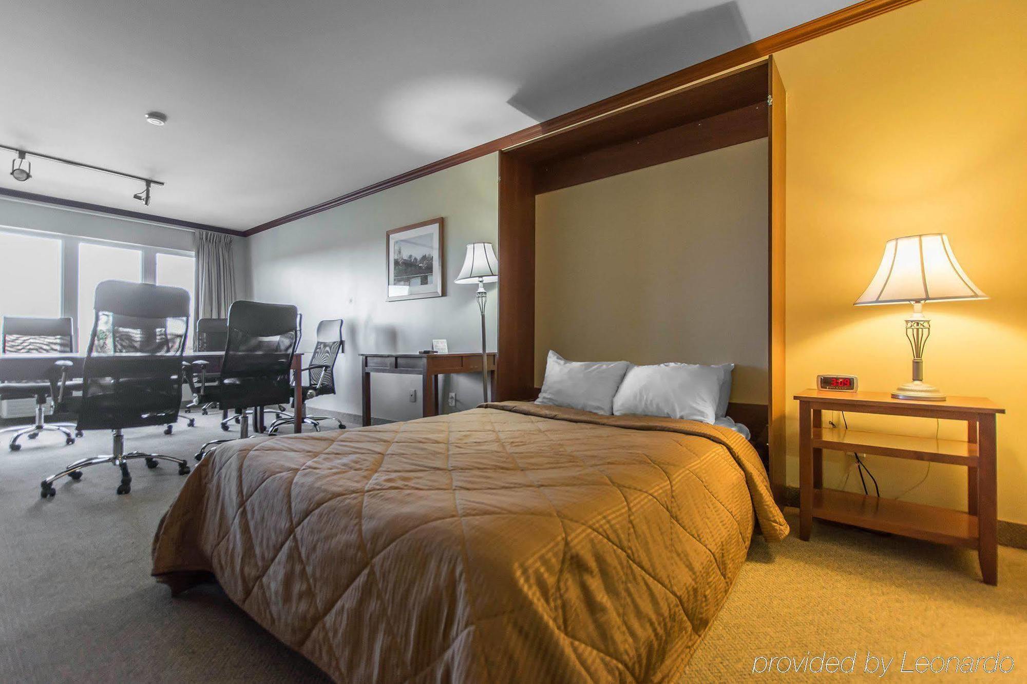 Comfort Inn & Suites Сен-Жером Экстерьер фото