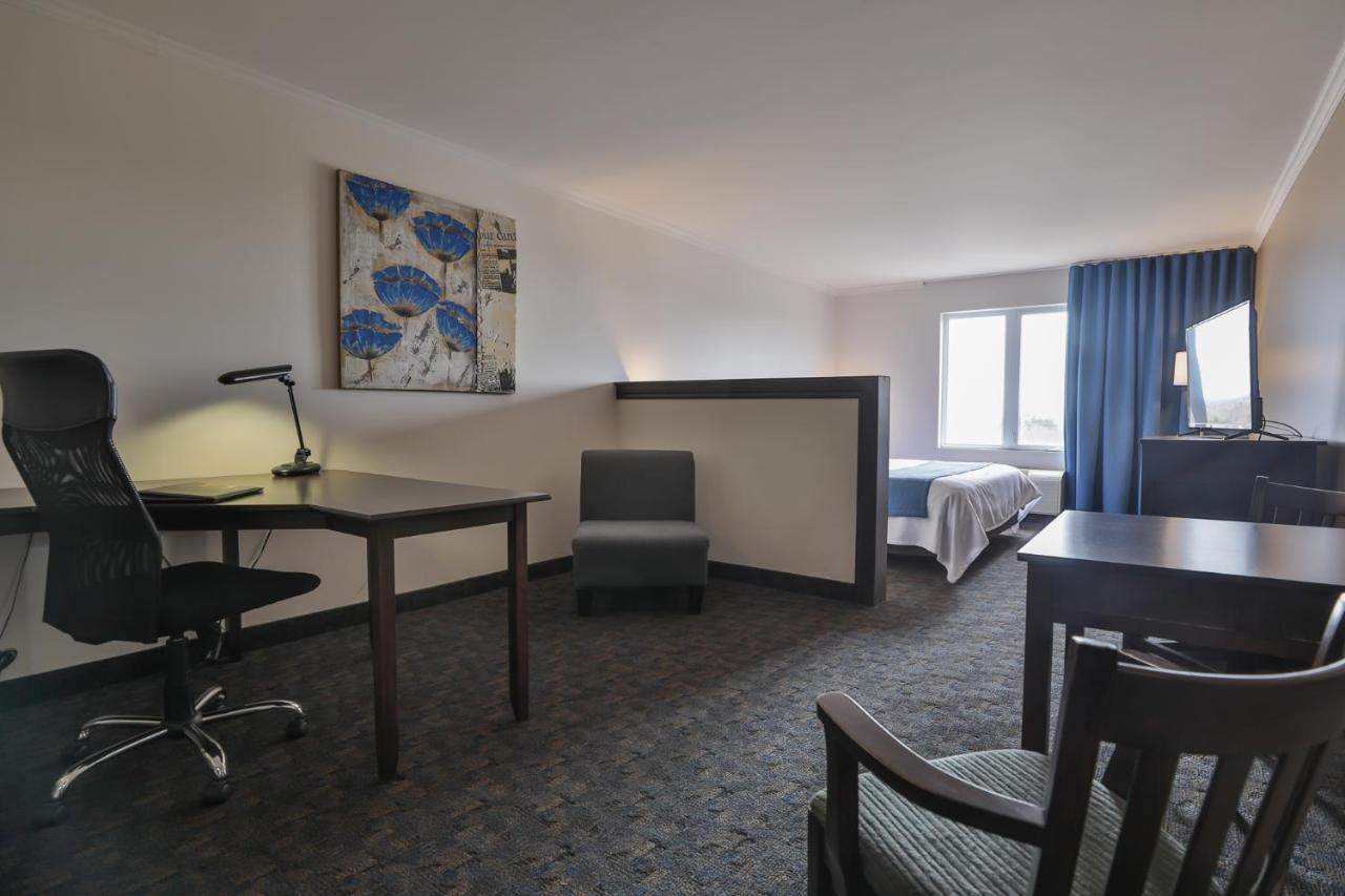 Comfort Inn & Suites Сен-Жером Экстерьер фото